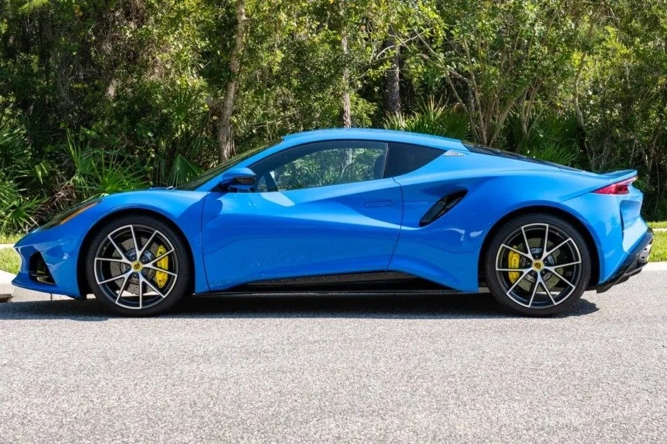 2024 Lotus Emira - Image 4 of 20