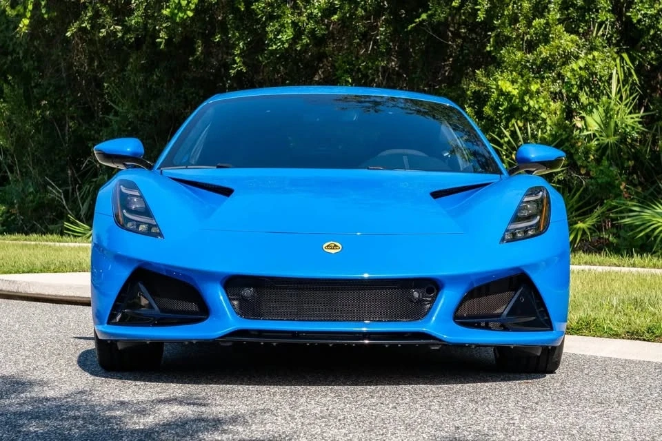 2024 Lotus Emira - Image 8 of 20