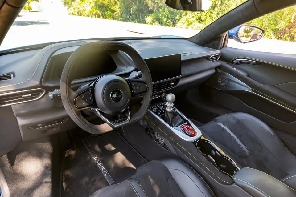 2024 Lotus Emira - Image 14 of 17