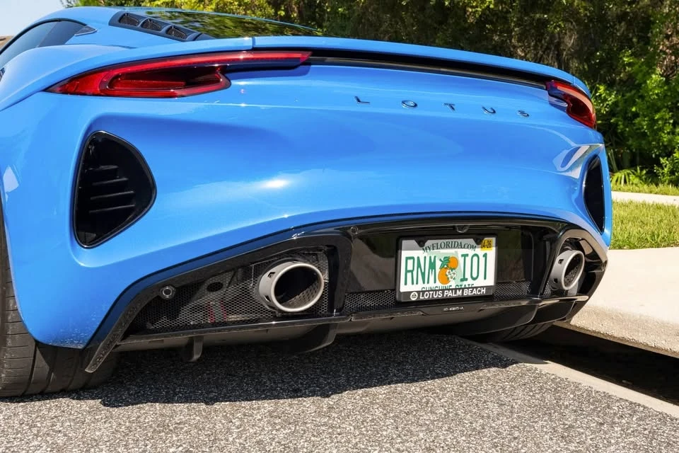 2024 Lotus Emira - Image 11 of 20