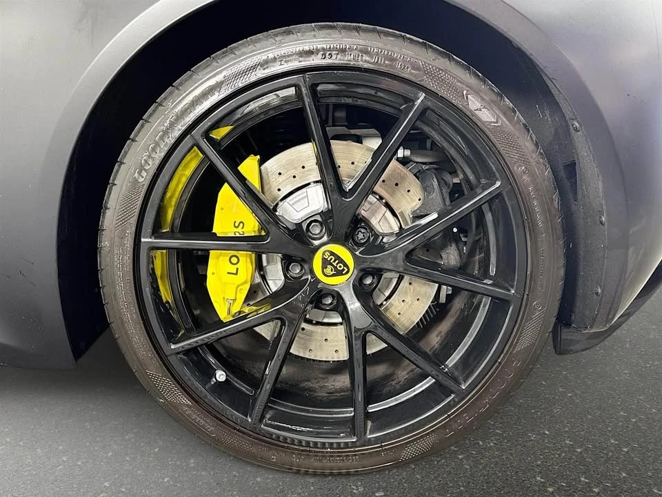 2024 Lotus Emira - Image 13 of 16