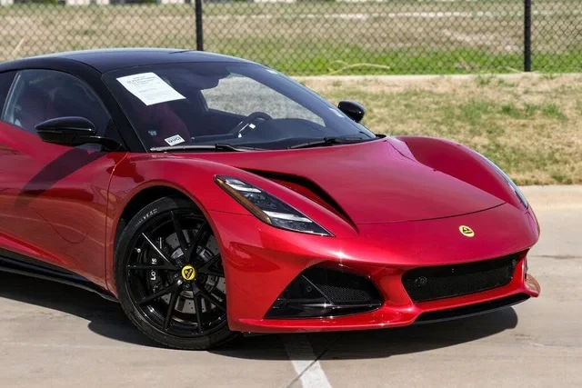 2024 Lotus Emira - Image 4 of 17