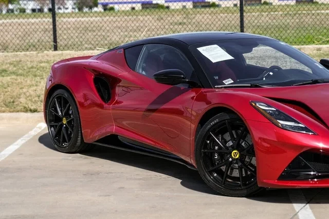 2024 Lotus Emira - Image 3 of 17