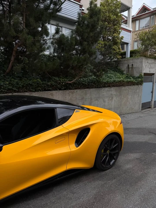 2024 Lotus Emira - Image 8 of 18