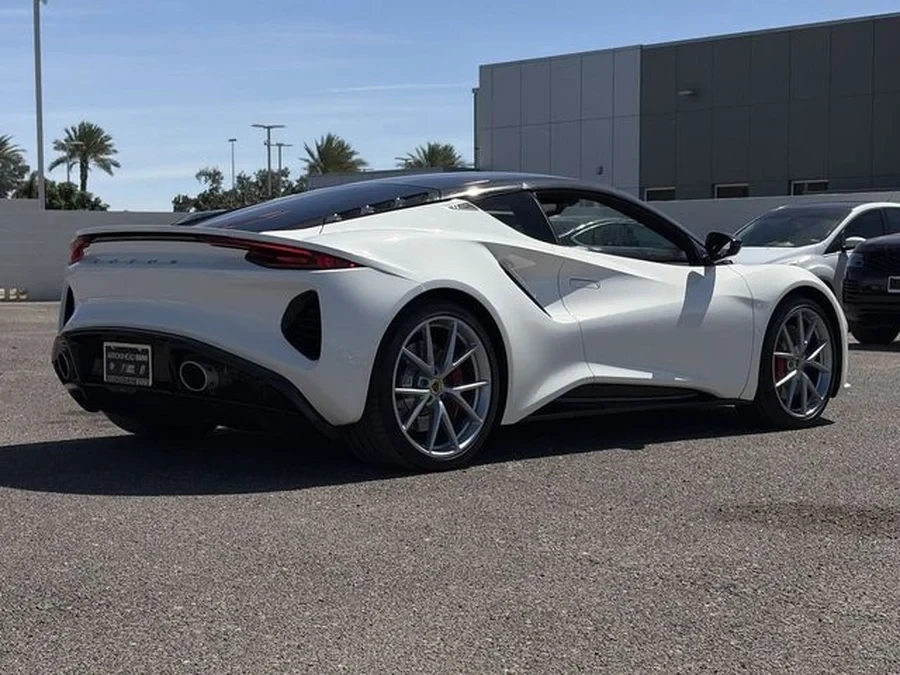2024 Lotus Emira - Image 5 of 11