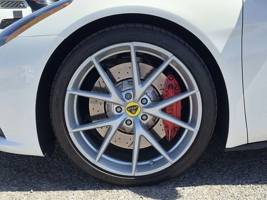 2024 Lotus Emira - Image 6 of 11