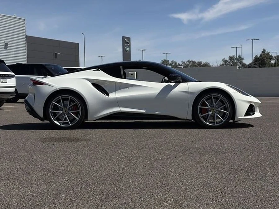 2024 Lotus Emira - Image 4 of 11