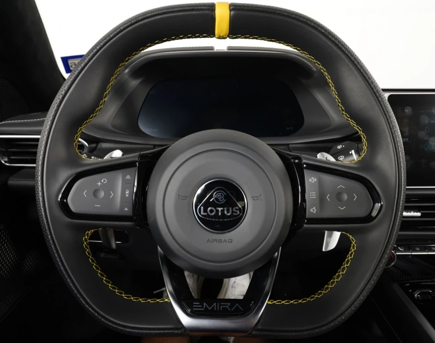 2024 Lotus Emira - Image 9 of 12