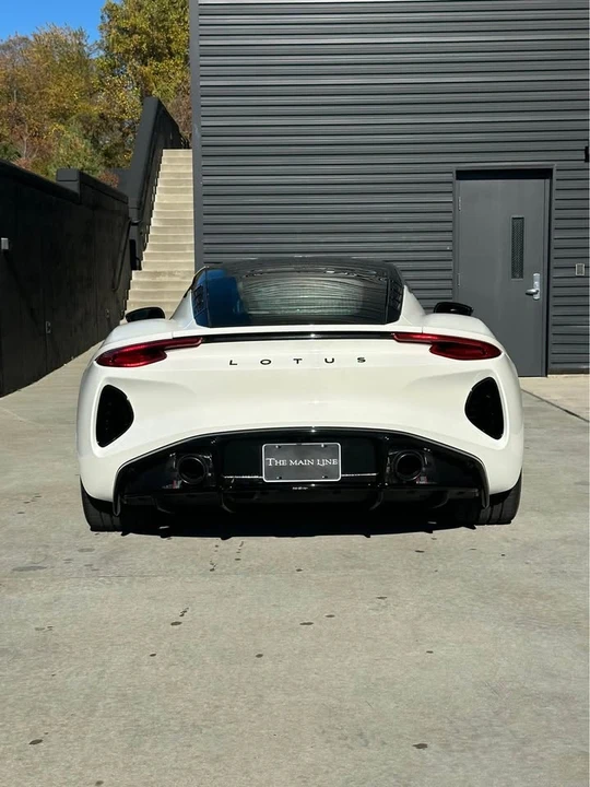 2024 Lotus Emira - Image 7 of 20