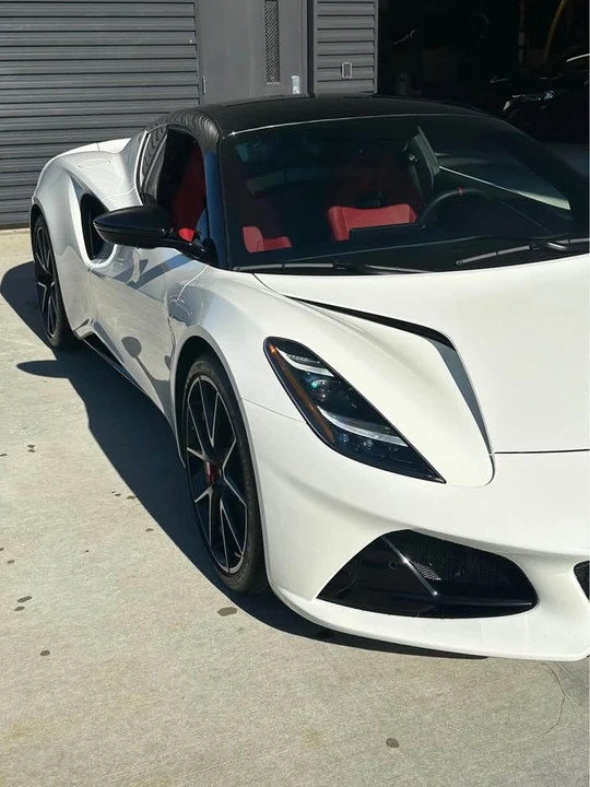 2024 Lotus Emira - Image 11 of 20