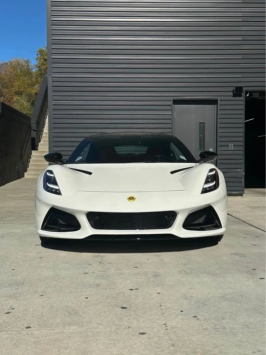 2024 Lotus Emira - Image 8 of 20