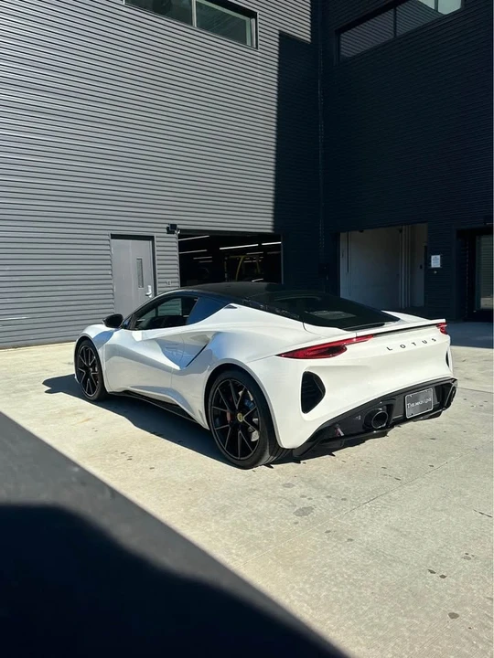 2024 Lotus Emira - Image 9 of 20
