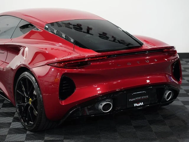 2024 Lotus Emira - Image 19 of 20