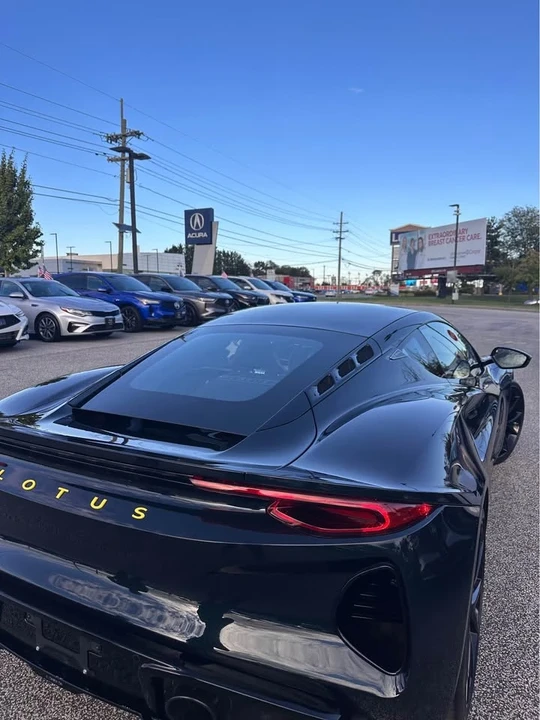 2024 Lotus Emira - Image 13 of 14
