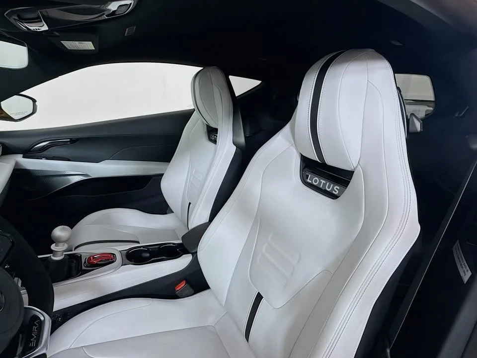 2024 Lotus Emira - Image 16 of 20