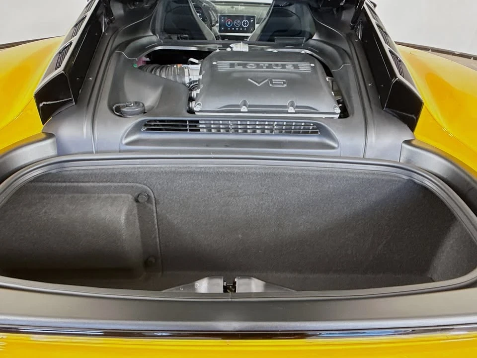 2024 Lotus Emira - Image 9 of 20