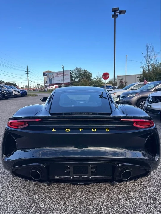 2024 Lotus Emira - Image 14 of 14
