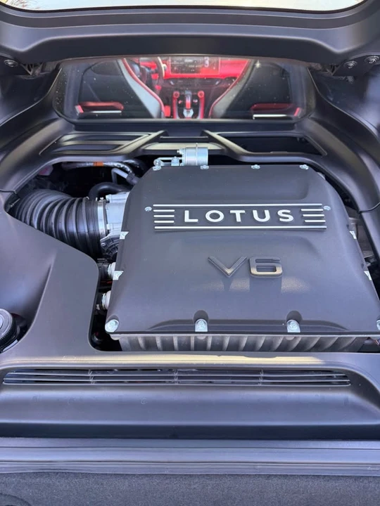 2024 Lotus Emira - Image 7 of 10