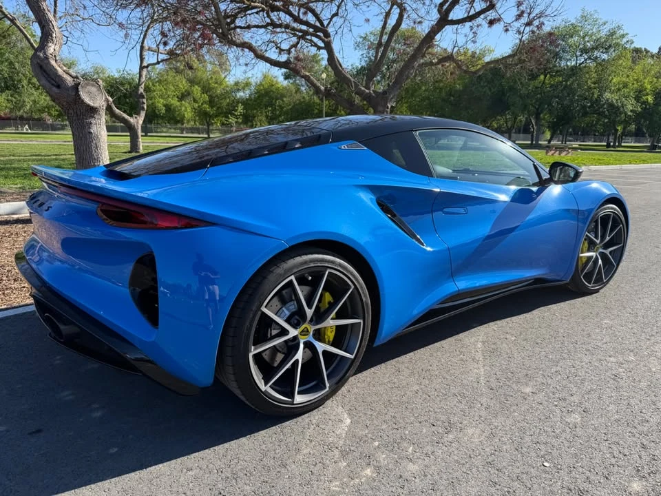 2024 Lotus Emira - Image 4 of 10
