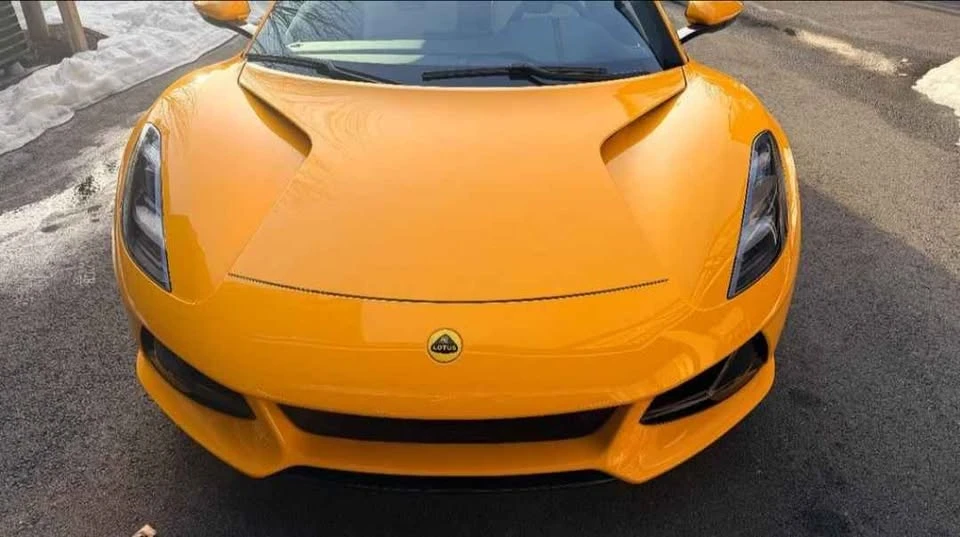 2024 Lotus Emira - Image 5 of 19