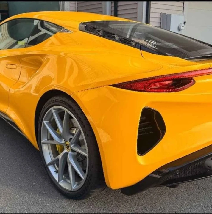 2024 Lotus Emira - Image 10 of 19