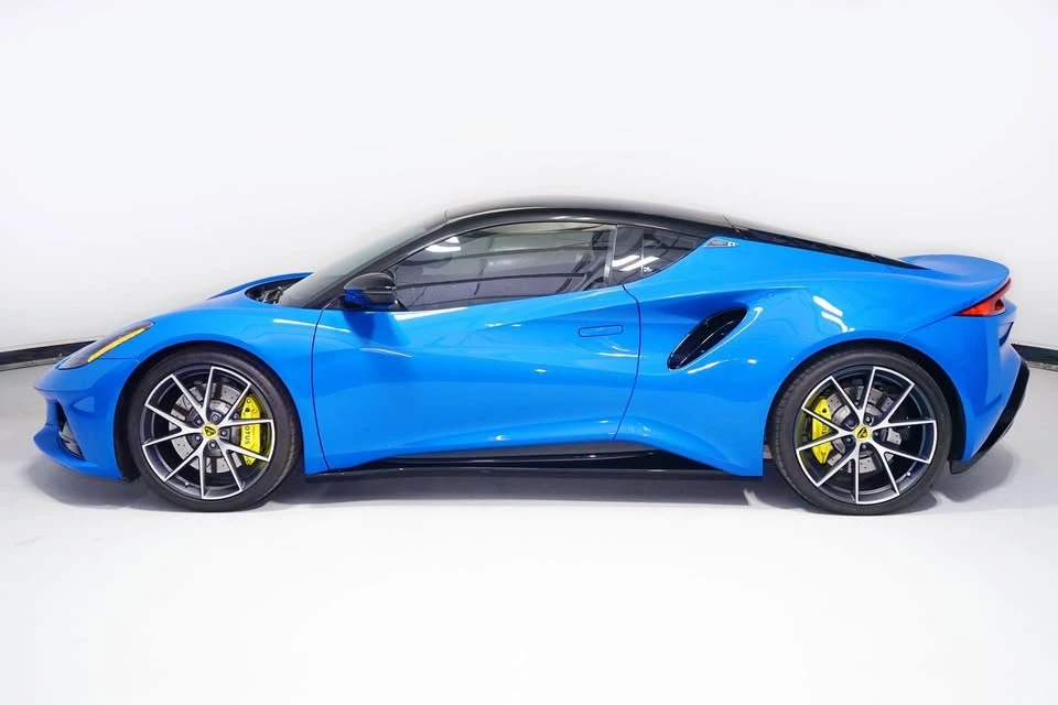 2024 Lotus Emira - Image 8 of 20