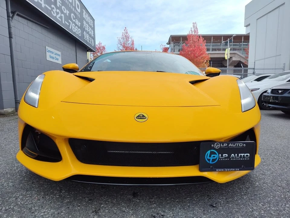 2024 Lotus Emira - Image 9 of 18