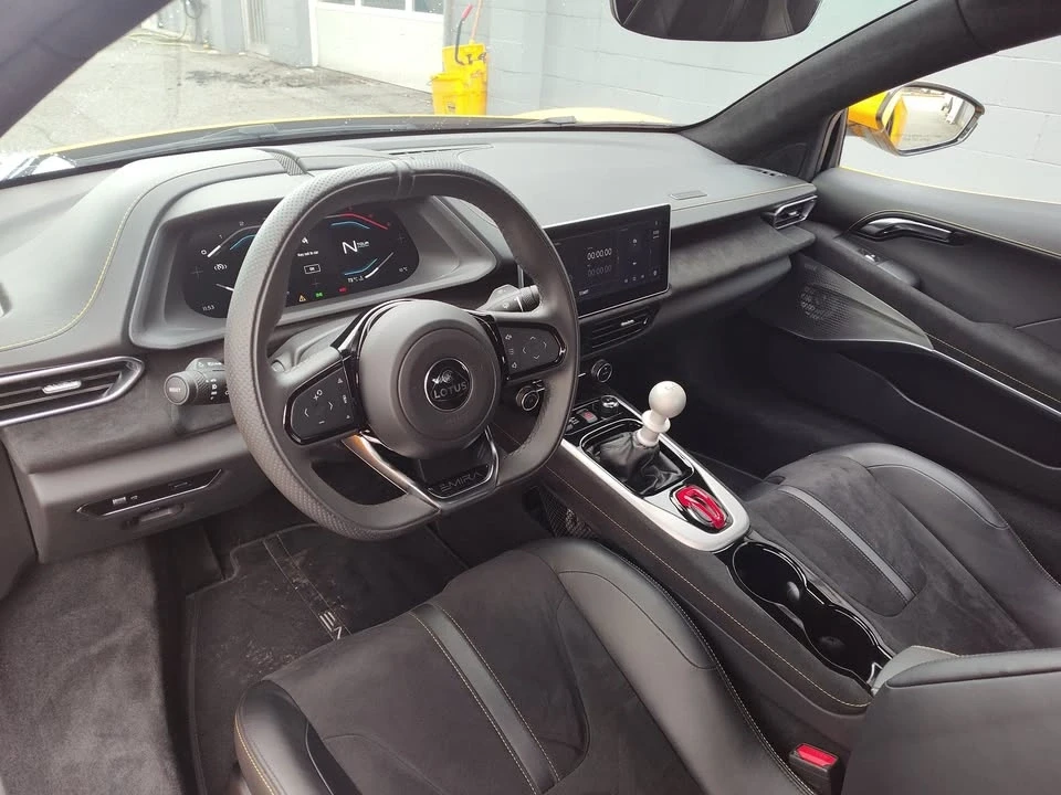 2024 Lotus Emira - Image 16 of 18