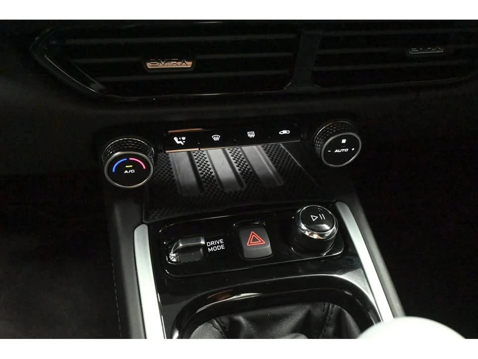 2024 Lotus Emira - Image 15 of 19