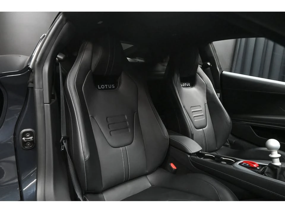 2024 Lotus Emira - Image 9 of 19