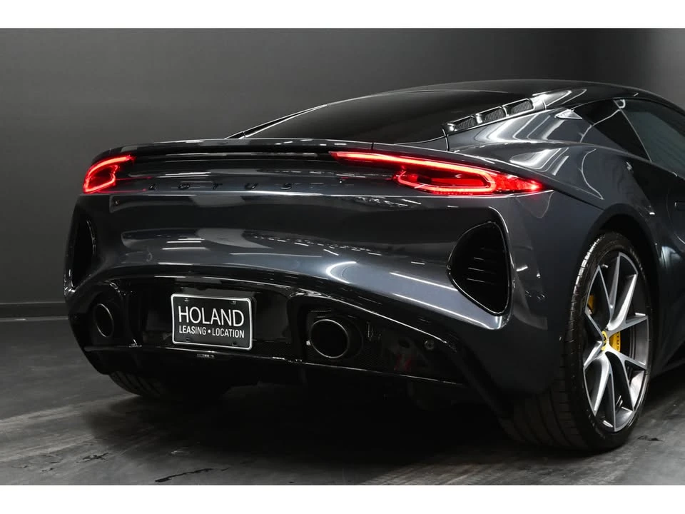 2024 Lotus Emira - Image 18 of 19