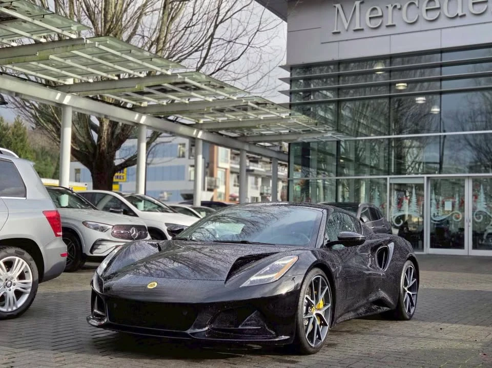 2024 Lotus Emira - Image 2 of 15