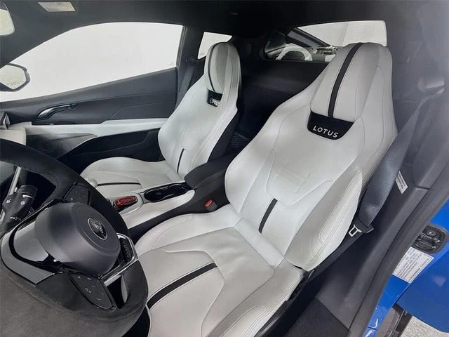 2024 Lotus Emira - Image 16 of 19