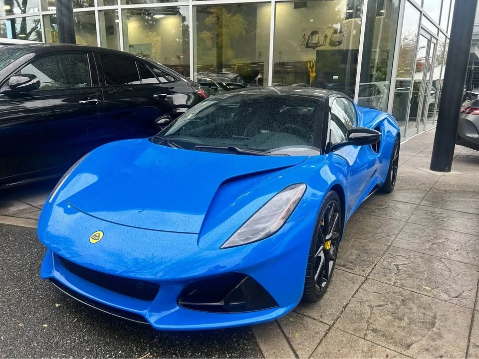 2024 Lotus Emira - Image 5 of 8