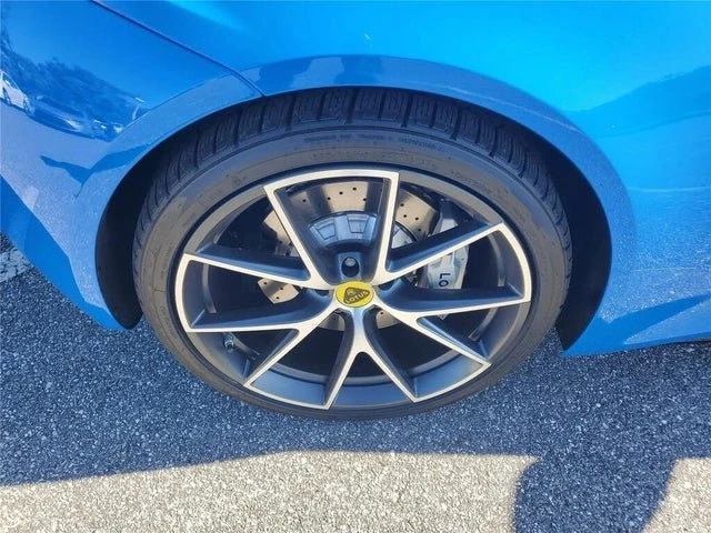 2024 Lotus Emira - Image 7 of 20