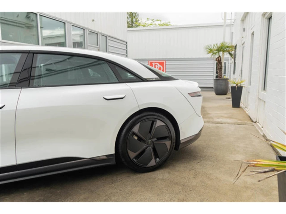 2024 Lucid Air - Image 5 of 12