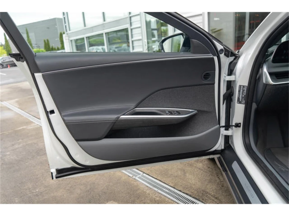 2024 Lucid Air - Image 10 of 12