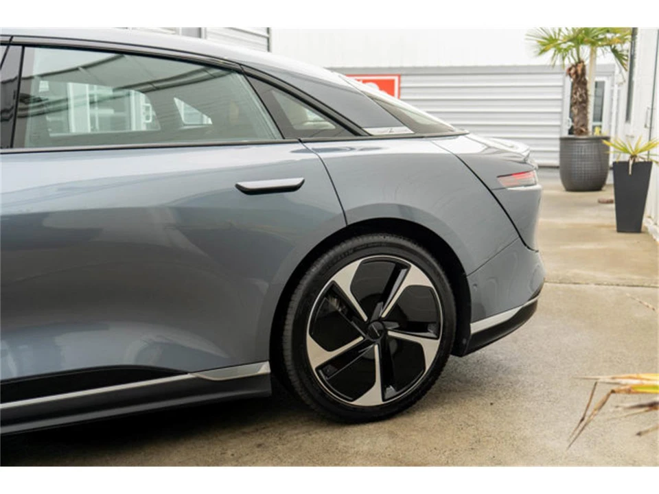 2024 Lucid Air - Image 5 of 12