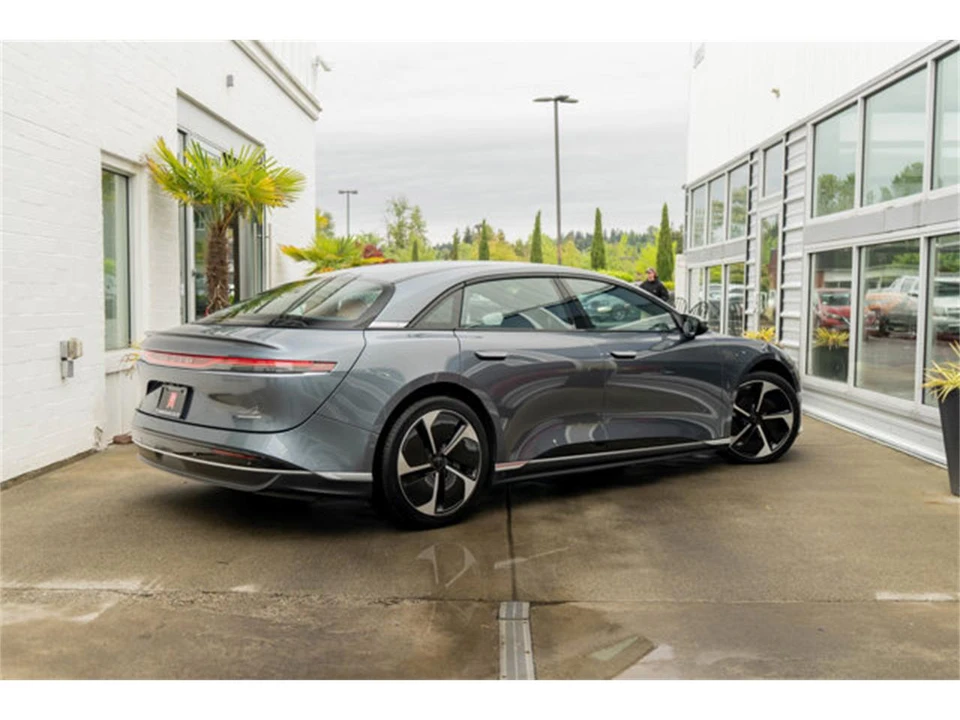 2024 Lucid Air - Image 7 of 12