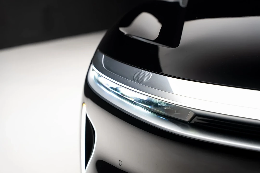 2024 Lucid Air - Image 8 of 12