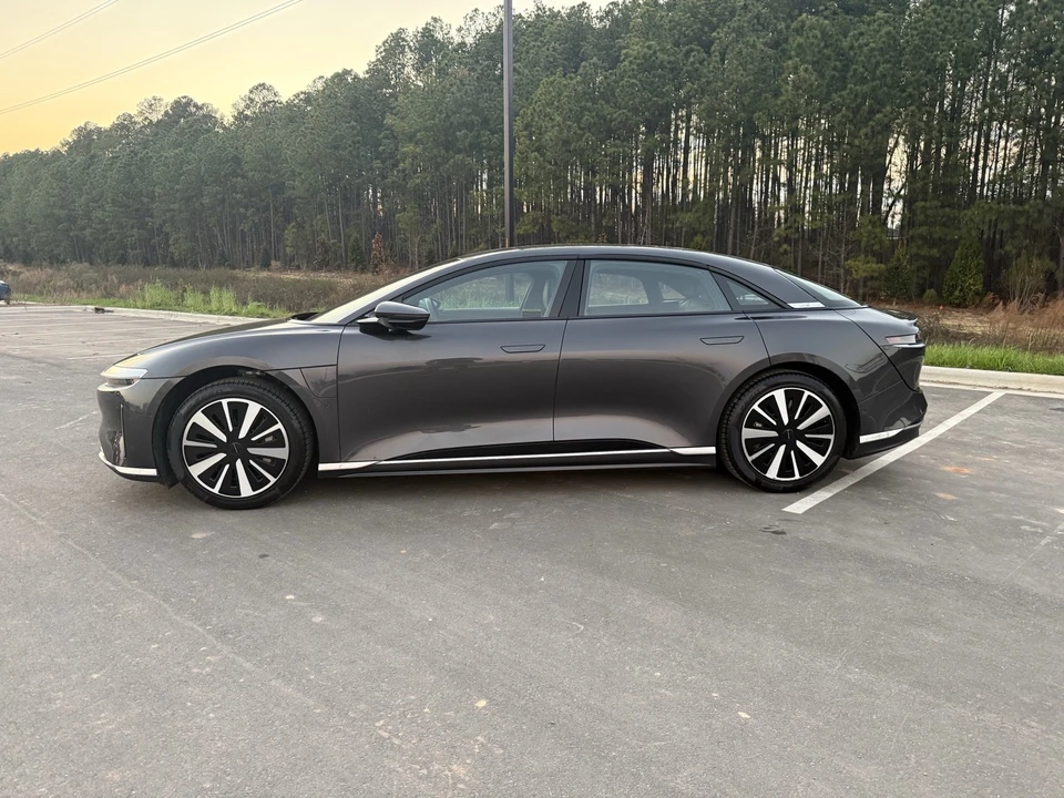 2024 Lucid Air - Image 3 of 21
