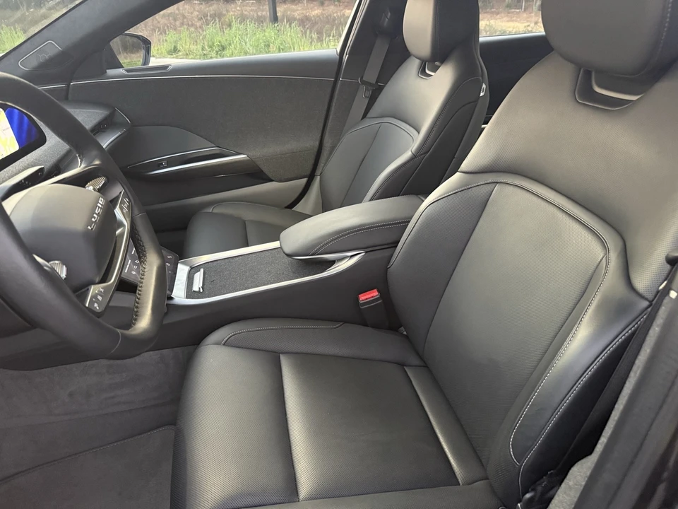 2024 Lucid Air - Image 15 of 21