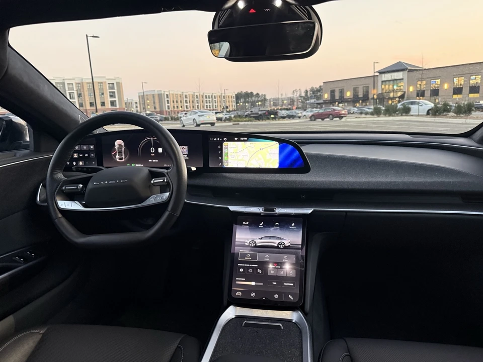 2024 Lucid Air - Image 17 of 21