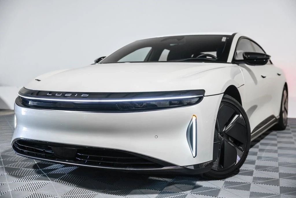 2024 Lucid Air - Image 10 of 21