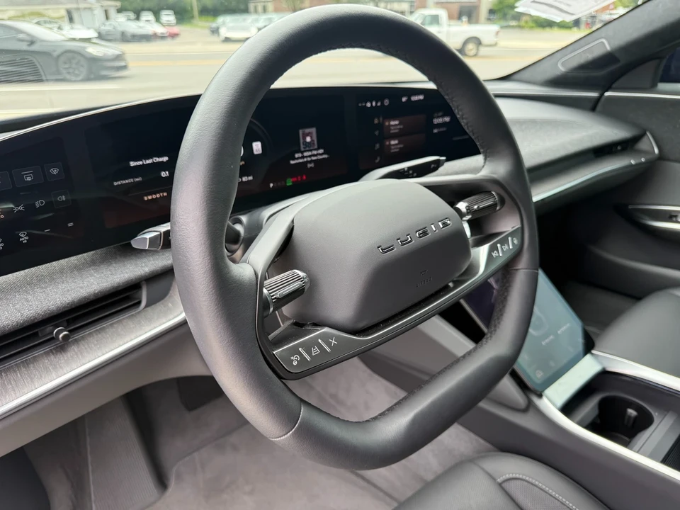 2024 Lucid Air - Image 10 of 21