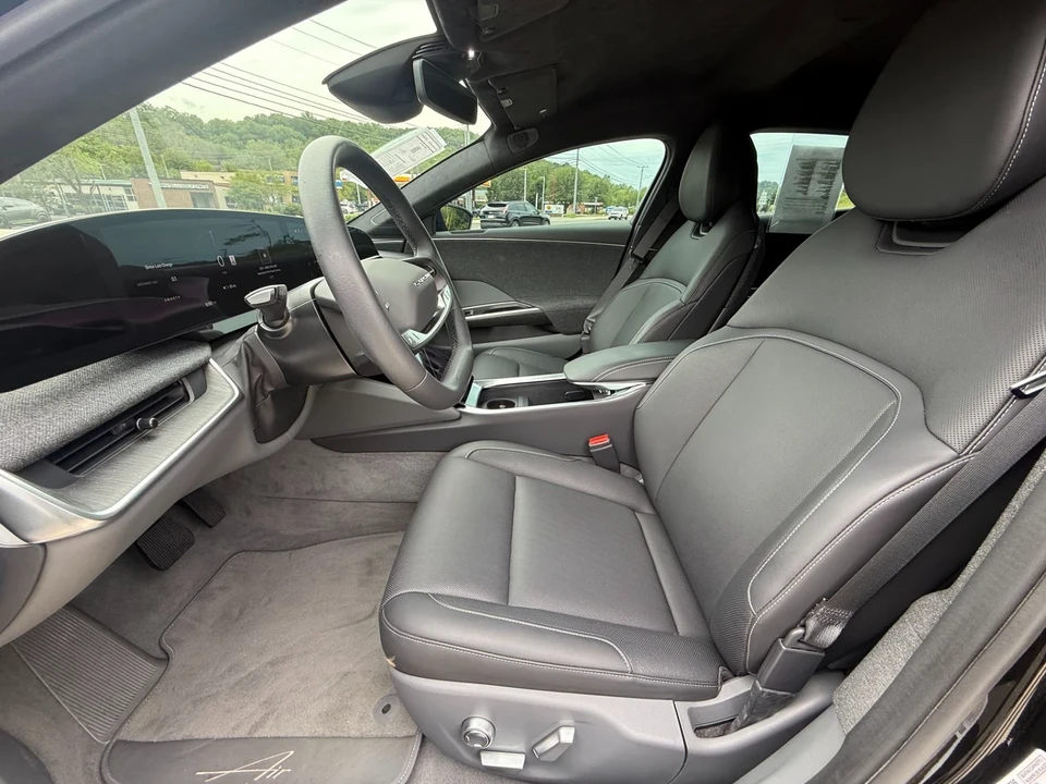 2024 Lucid Air - Image 11 of 21