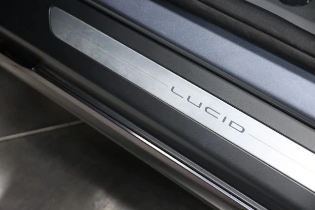 2024 Lucid Air - Image 14 of 21