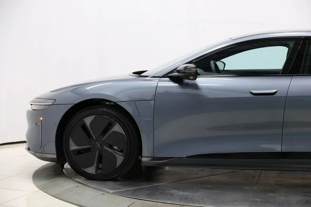 2024 Lucid Air - Image 8 of 12