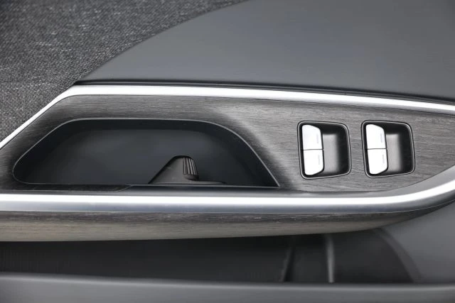 2024 Lucid Air - Image 12 of 12