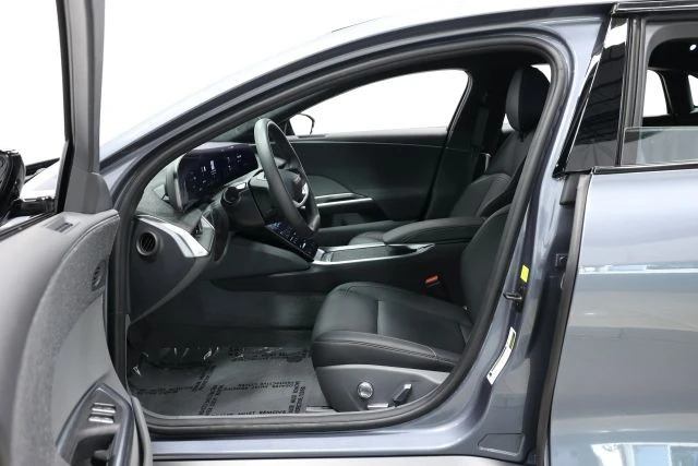 2024 Lucid Air - Image 13 of 21